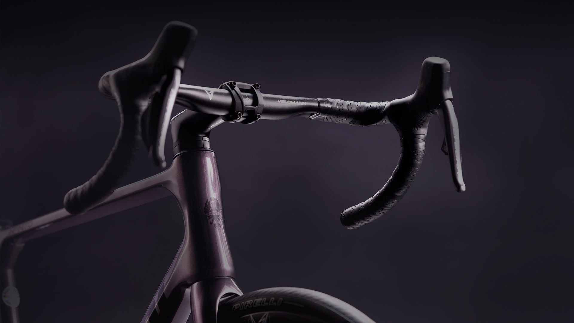 Handlebars on the Bianchi Infinito Ultegra Di2